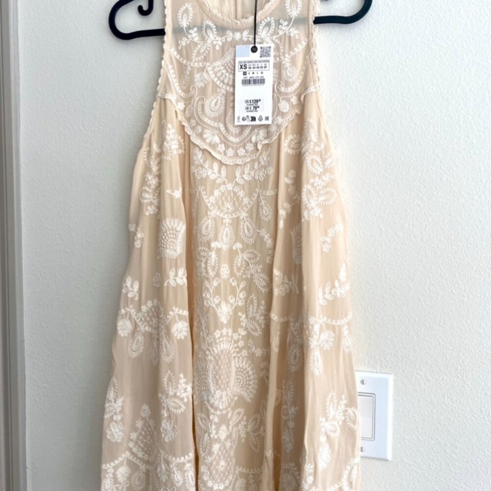 ZARA COLLECTION CONTRAST EMBROIDERY DRESS NWT